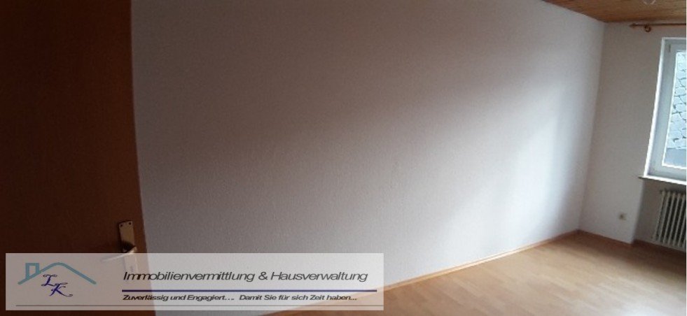 Bild... Mehrfamilienhaus R�slau