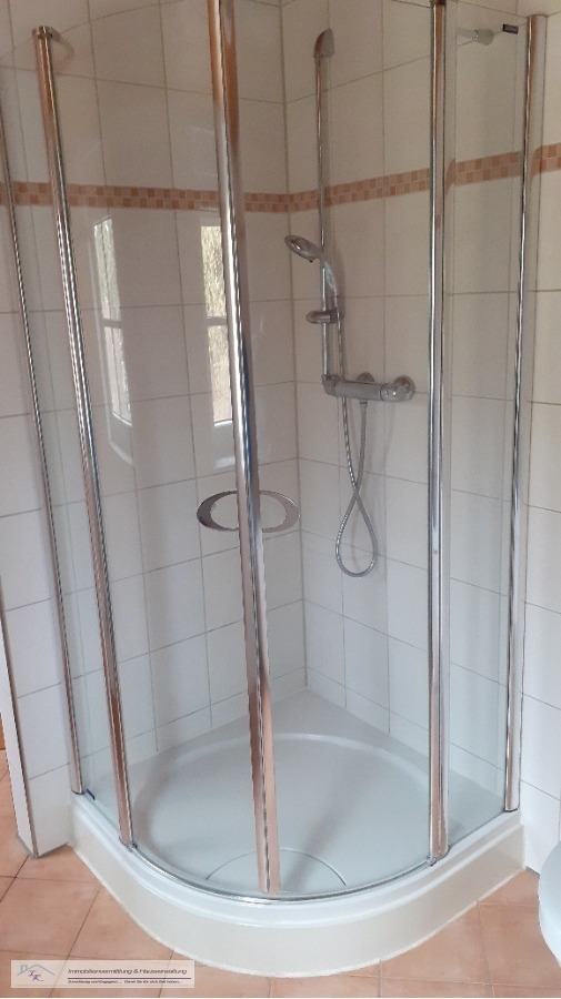 Bild... Mehrfamilienhaus R�slau