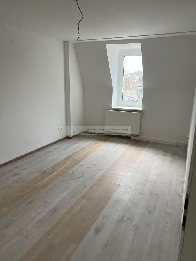 Bild... Reihenhaus Hof