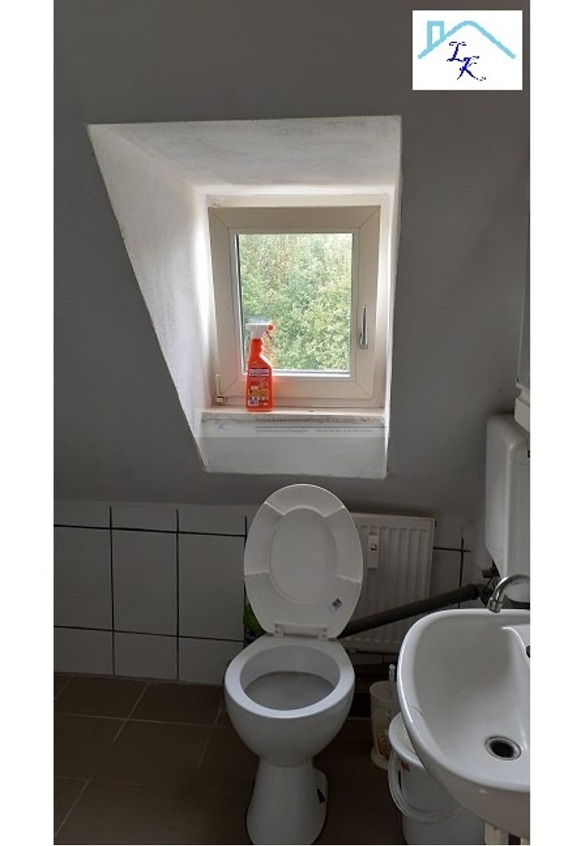 DG BAd_2025-04-02-09-29-58 Dachgeschosswohnung WUnsiedel