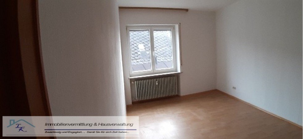Bild... Mehrfamilienhaus R�slau