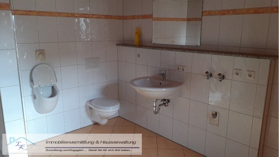 Bild... Mehrfamilienhaus R�slau