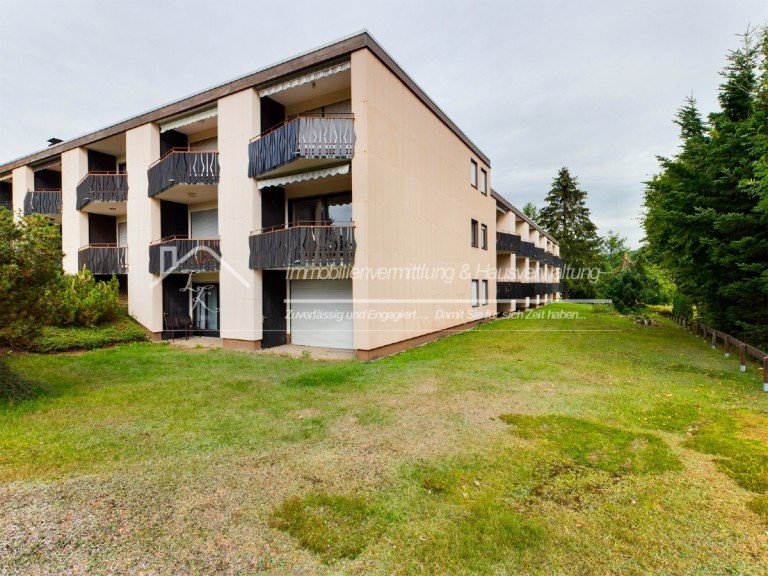Hausansicht Warmensteinach - Fleckl Wohnung Natur pur ? Charmantes Apartment in Fleckl mit 6 % Rendite, vermietbar oder als Ferienwohnung