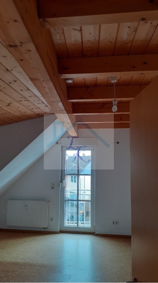 Dachgeschoss-Kind 1 Maisonettewohnung R�slau