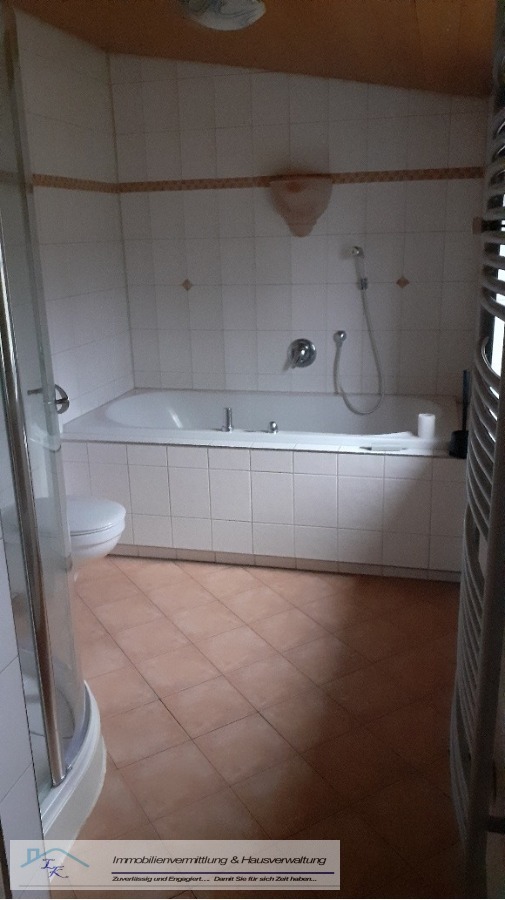 Bild... Mehrfamilienhaus R�slau
